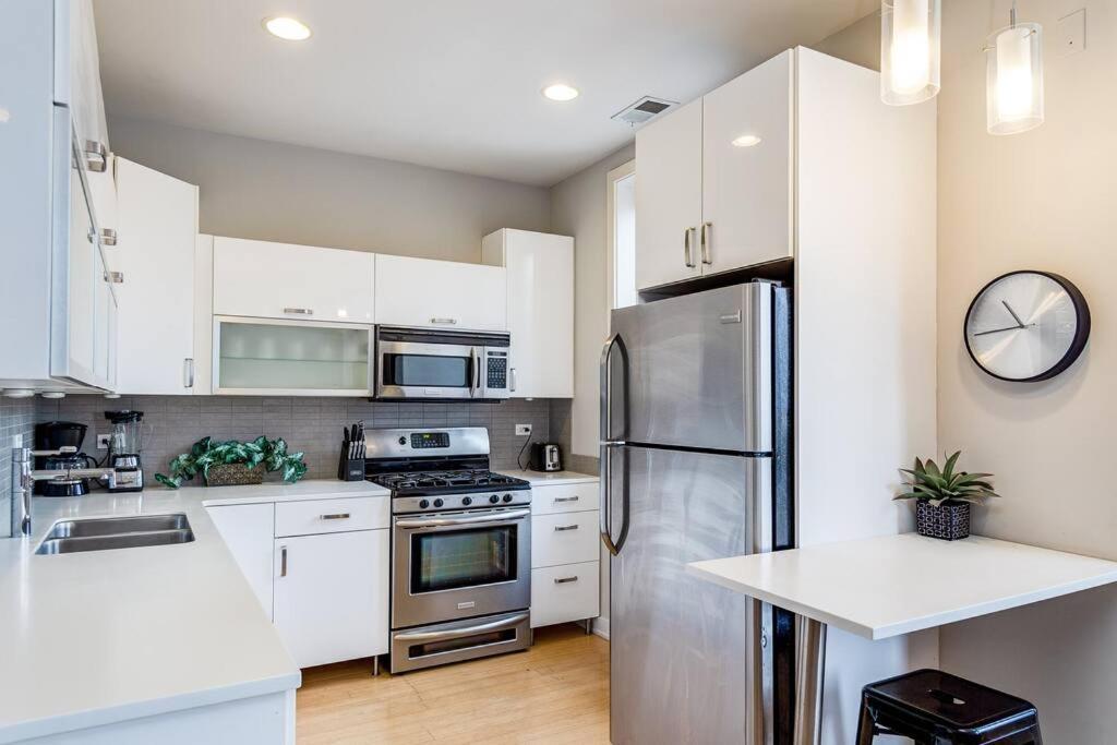 Cozy Beautiful Downtown Unit Chi In Prime River North Location Near Mag Mile - 2 Chicago Exterior photo