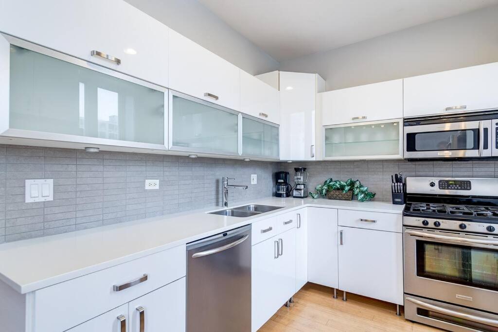 Cozy Beautiful Downtown Unit Chi In Prime River North Location Near Mag Mile - 2 Chicago Exterior photo